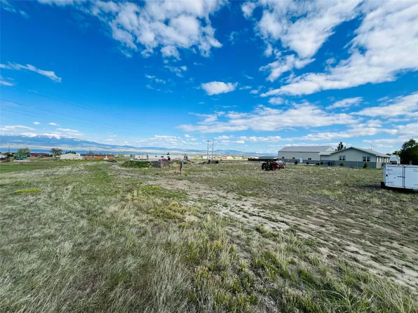 11 Sage Brush Ln, Townsend, MT 59644