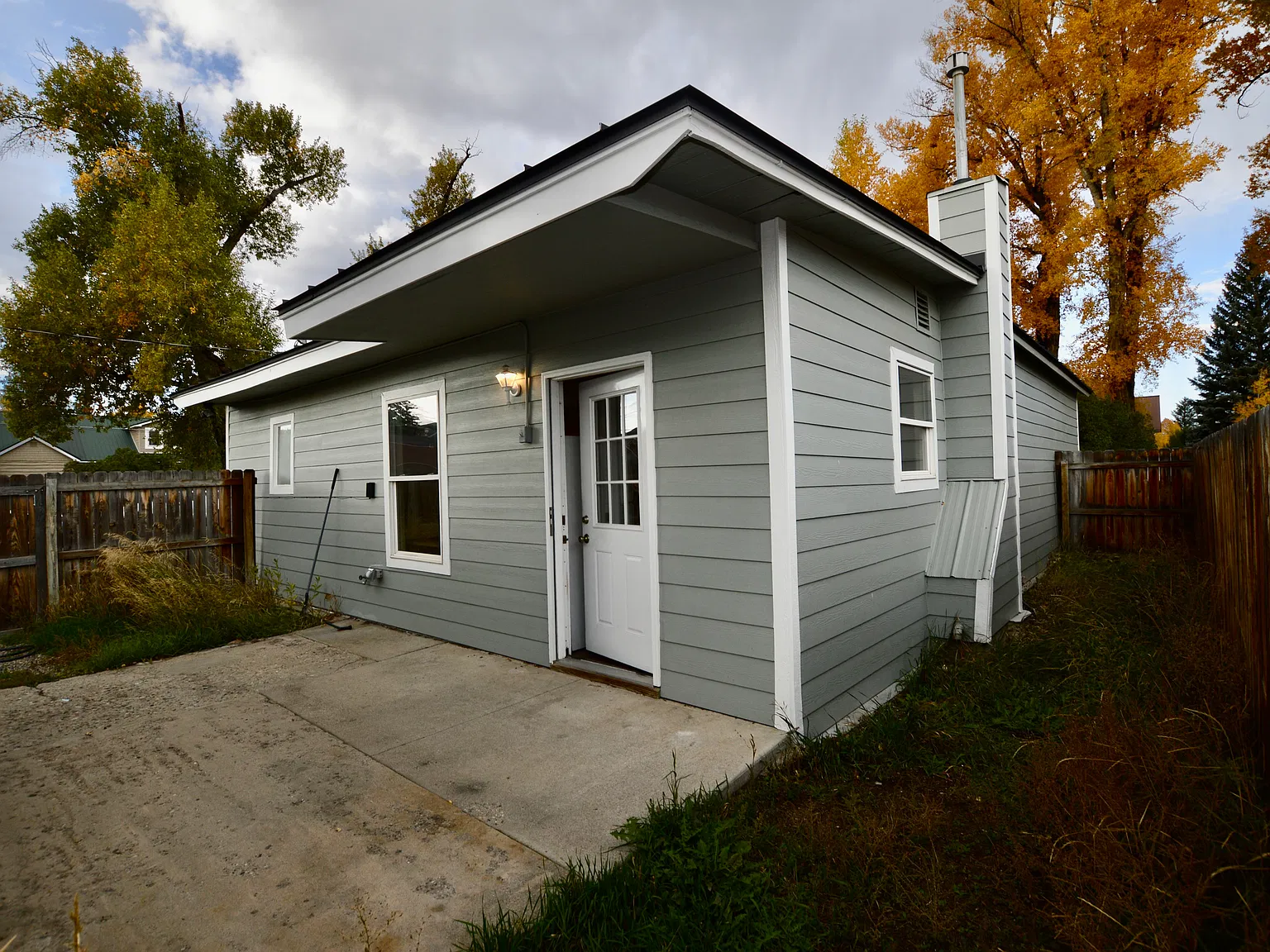 3 bed, 1146 sqft, $2,400 — Photo 2
