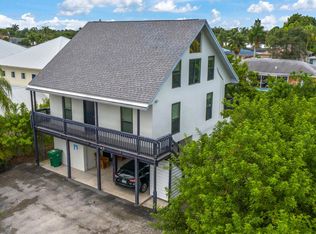 520 111th Ave N #B, Naples, FL 34108