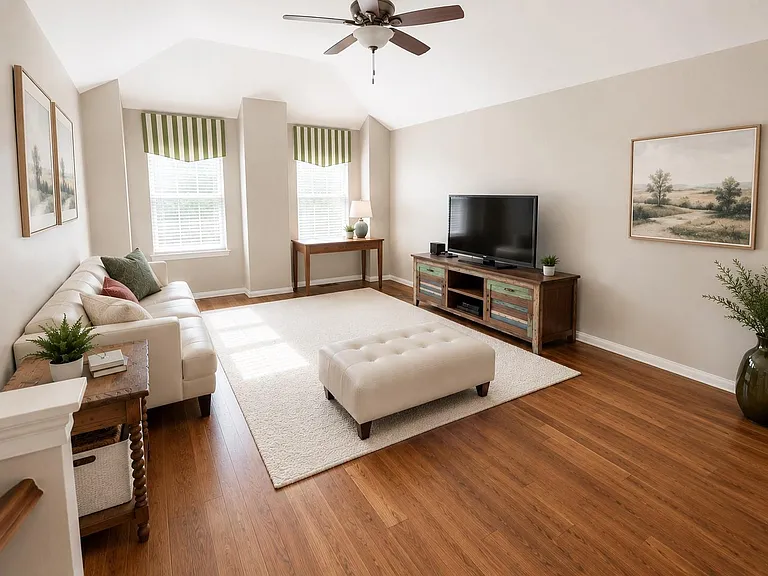 110 N Hawkhurst Cir — Photo 8