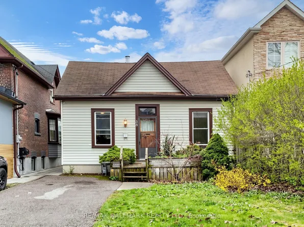 38 Norwood Rd, Toronto, ON M4E 2S2