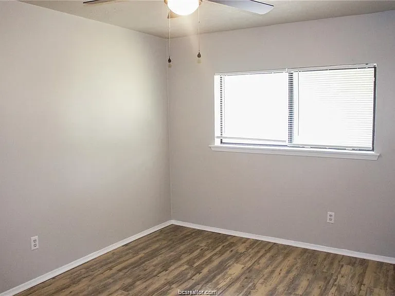 2400 Blanco Dr #D — Photo 11
