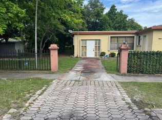 401 NE 174th St #0, Miami, FL 33162