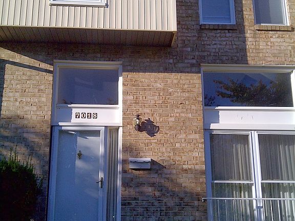 Front view of home