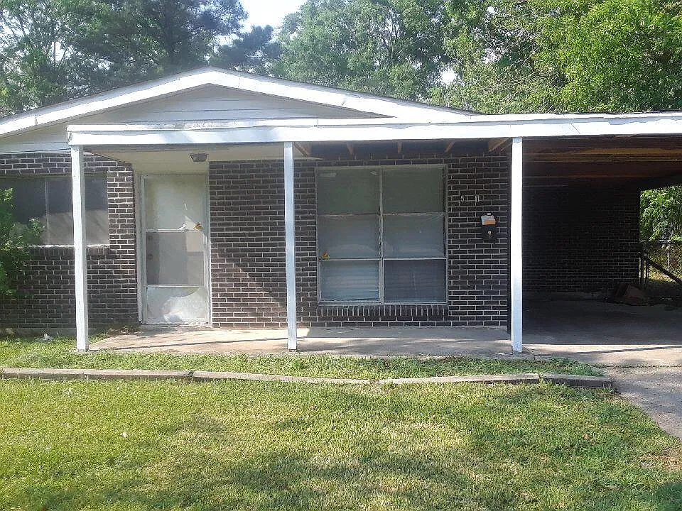 3 bed, 1200 sqft, $750 — Photo 3