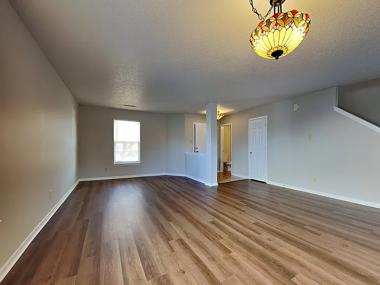 9818 Blue Ridge Way — Photo 7