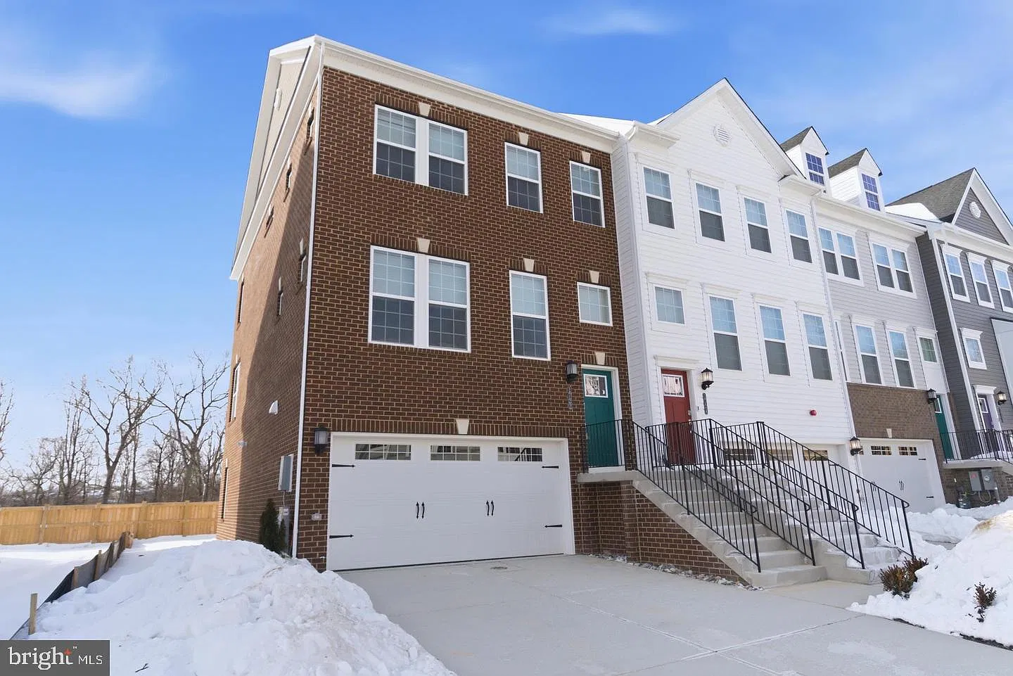 3 bed, 4.5 bath, 2355 sqft, $3,550 — Photo 3