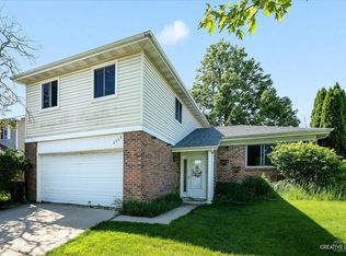 6669 Foxtree Ave, Woodridge, IL