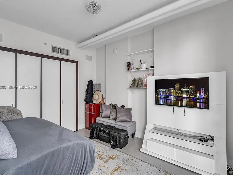 690 SW 1st Ct #Penthouse II16 — Photo 9