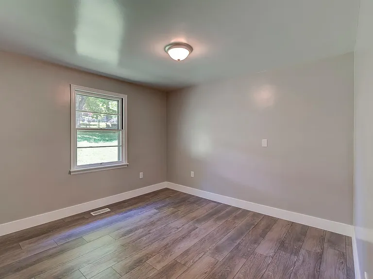 5730 Davida Rd — Photo 14