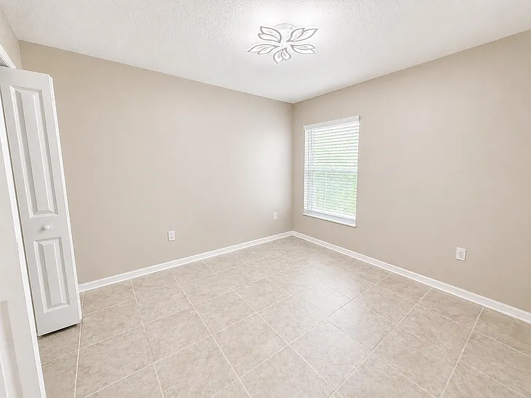 1450 Lassen St — Photo 9