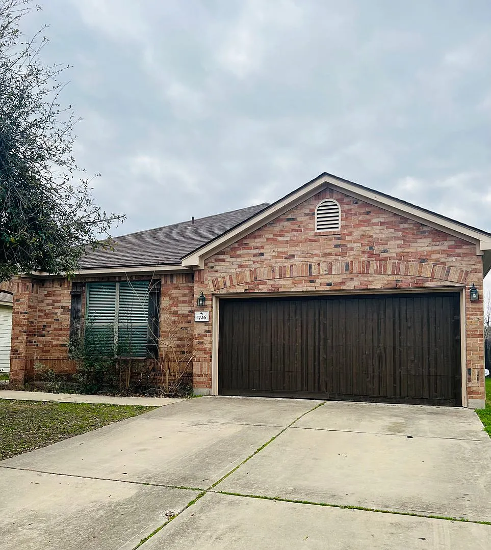 Charming 3 Bedroom Home in Round Rock — Photo 1