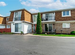 61 Georgian Ln APT 5, Buffalo, NY 14221