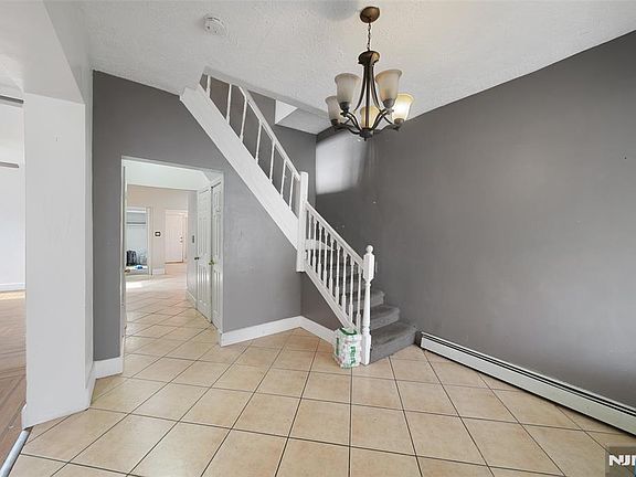 4th image of 438 Park Ave #440