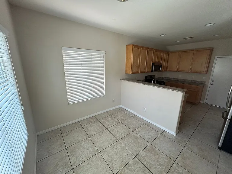 5553 Chapin Mesa Ave — Photo 8