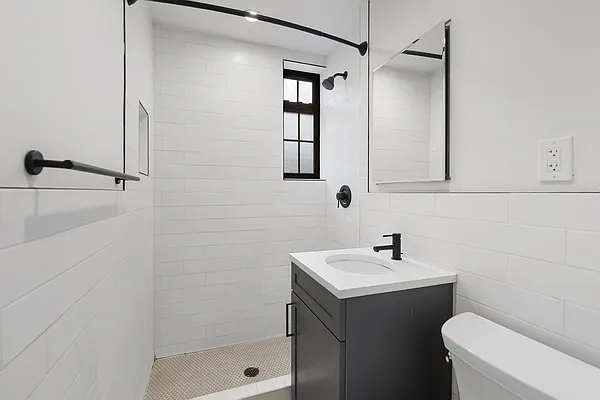 Rented by REAL New York | media 9