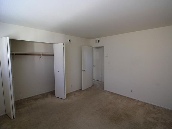 4th image of 312 Catalpa St