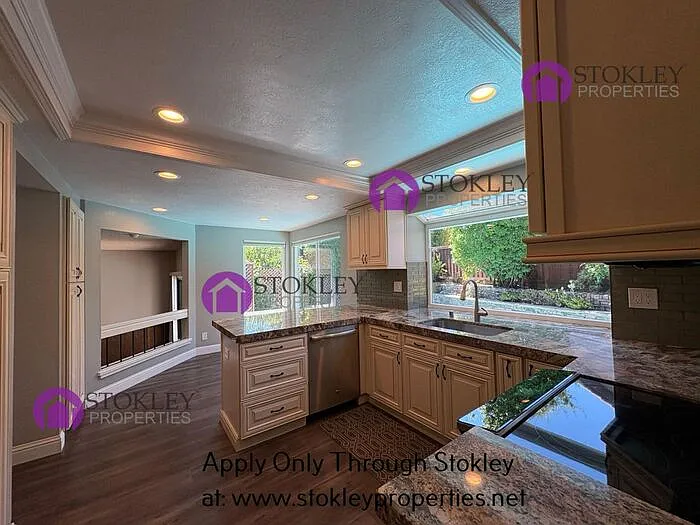 2397 Lake Meadow Cir — Photo 14