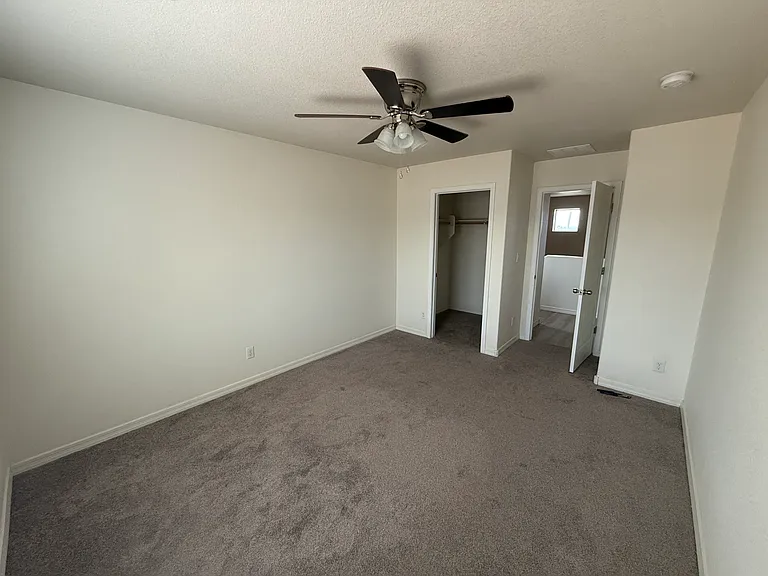 1821 Chisholm Trl NE — Photo 17