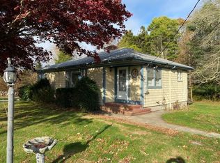 678 Horseneck Rd, Westport, MA 02790