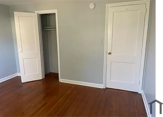 585 Thomas St — Photo 7