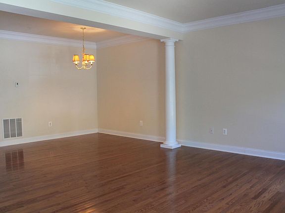 3rd image of 22247 Trentworth Way