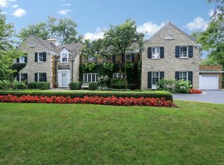 965 Castlegate Ct, Lake Forest, IL 60045