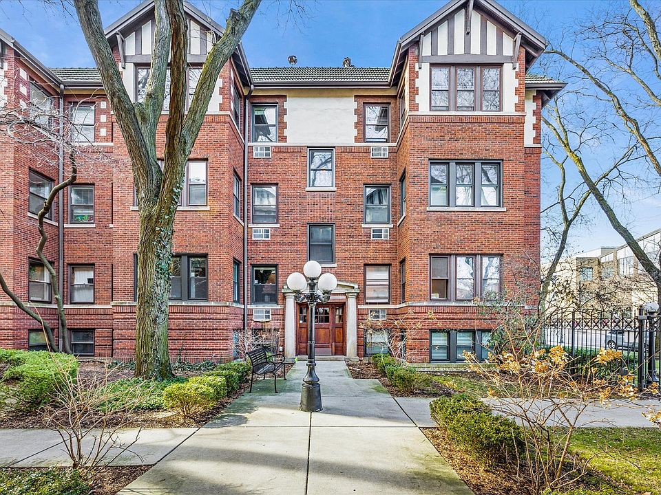 1st image of 825 Lake St APT 1S
