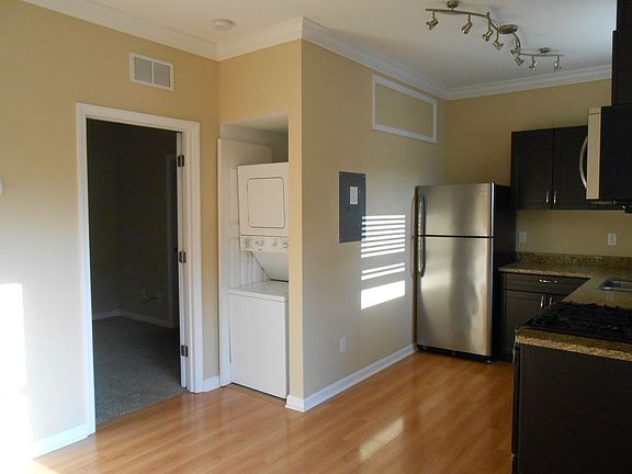 3rd image of 1315 N Duval St #B