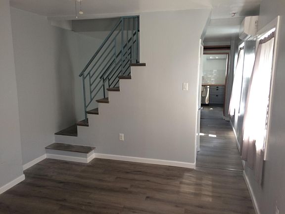 2nd image of 1742 Wylie St