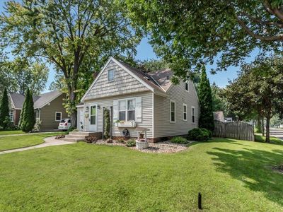 1102 3rd St SW, Willmar, MN, 56201