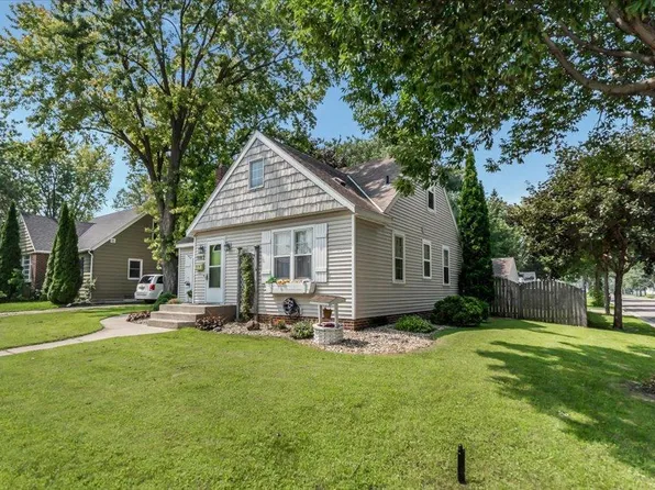 1102 3rd St SW, Willmar, MN 56201