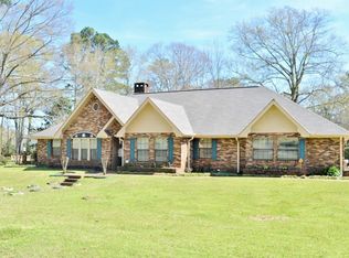 1700 Christine Dr, McComb, MS 39648