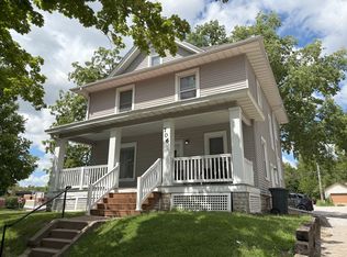 706 E Market St, Iowa City, IA 52245
