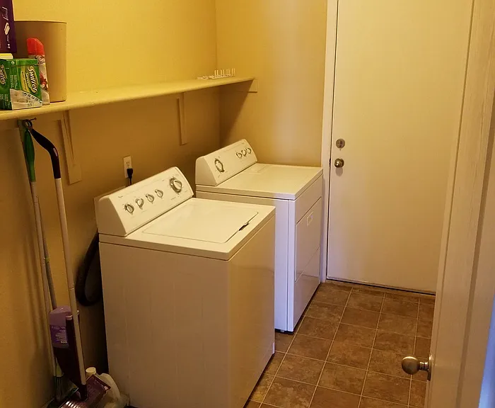 2415 W Mobile Ln — Photo 12