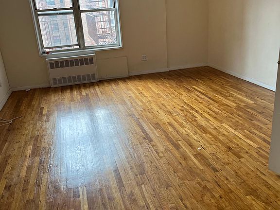 3rd image of 14305 41st Ave #412