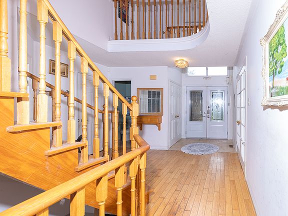 4th image of 5523 Edencroft Cres