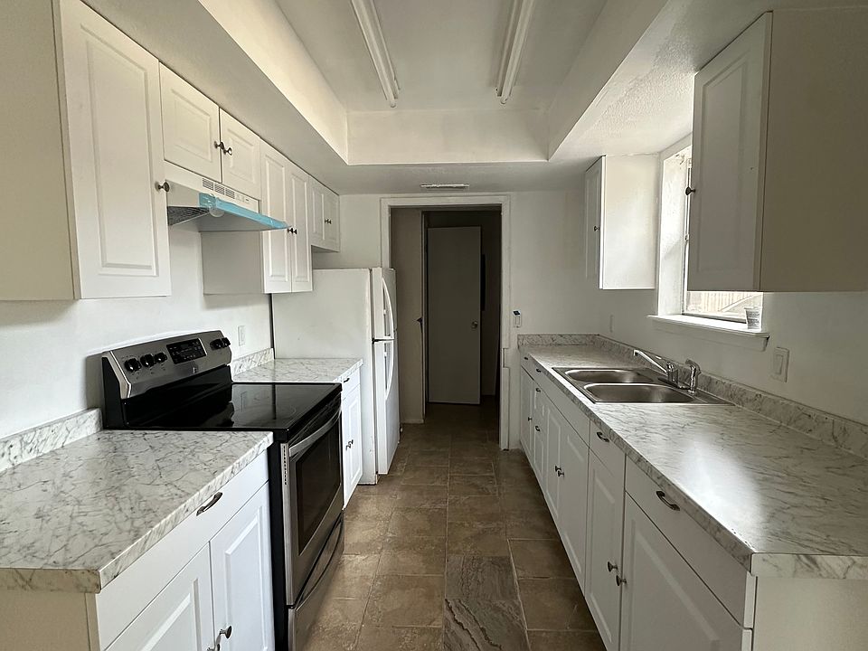 Kitchen with New cabinets and countertops