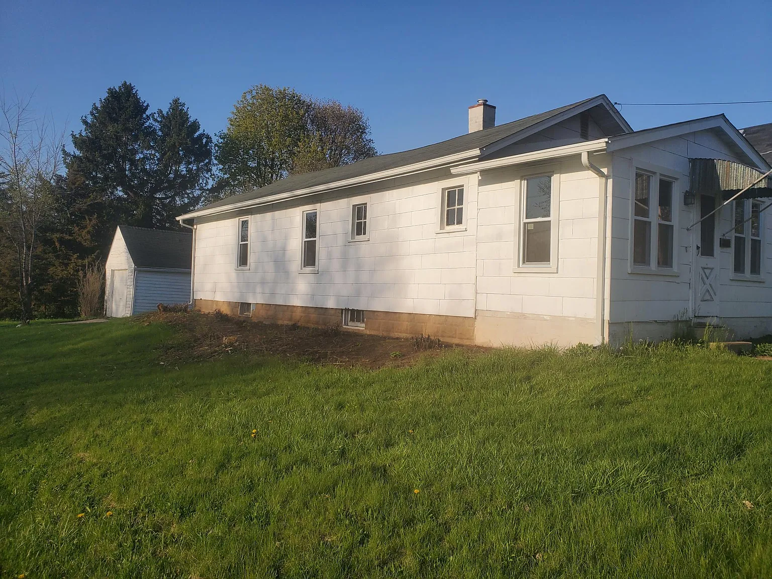 2831 Ashland Ave — Photo 1