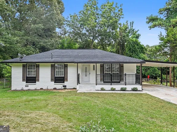 2676 Beacon Dr, College Park, GA 30349