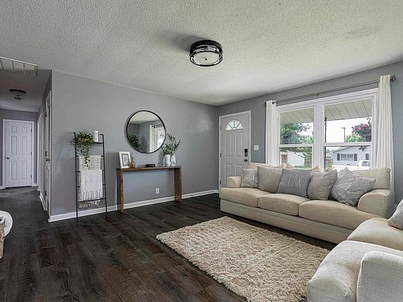 5th image of 2207 Michelle Dr