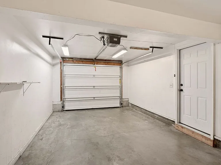 2705 N Robie Ct — Photo 22