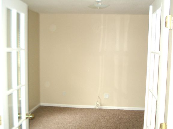 5th image of 684 Sid Dr