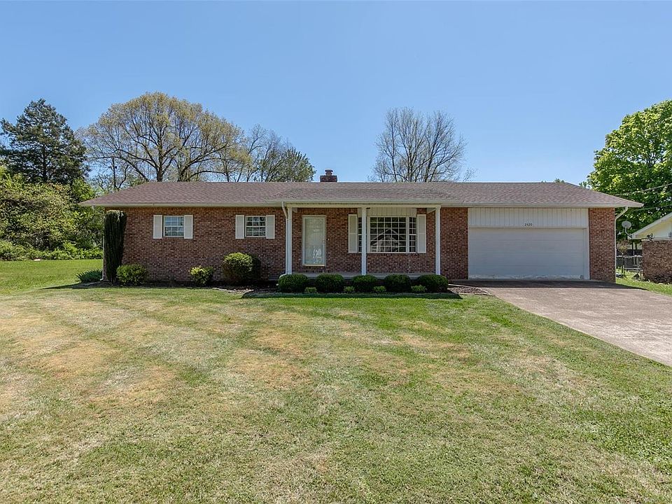 1st image of 2420 Covington Mdws