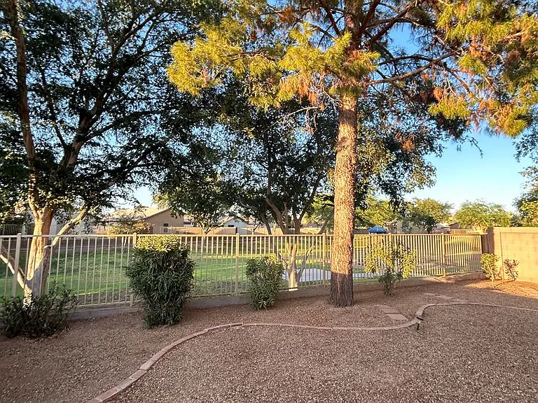 11438 W Virginia Ave — Photo 23