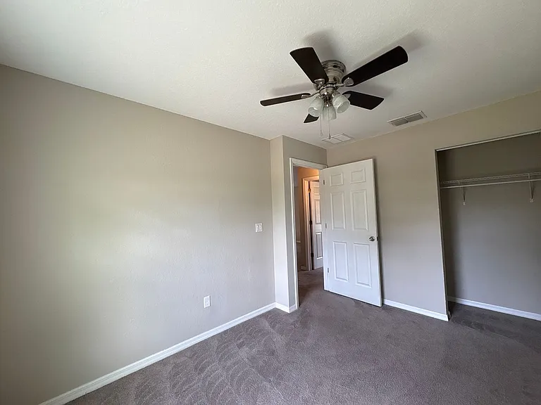17026 SW 32nd Ter — Photo 14