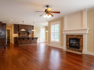 9011 W 158th Ter, Overland Park, KS 66221