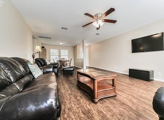 5th image of 76 Elm Hill Ct