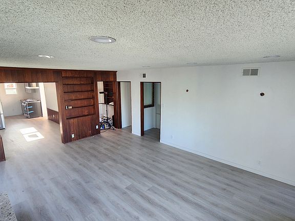 4th image of 954 Euclid Ave