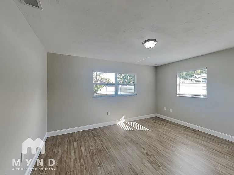 9116 Glen Moor Ln — Photo 16